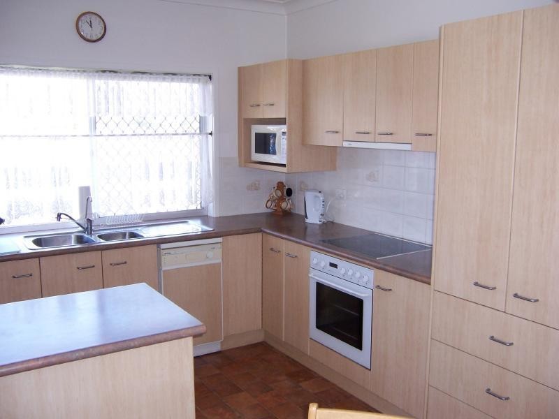 2/3 Strand St, Forster NSW 2428