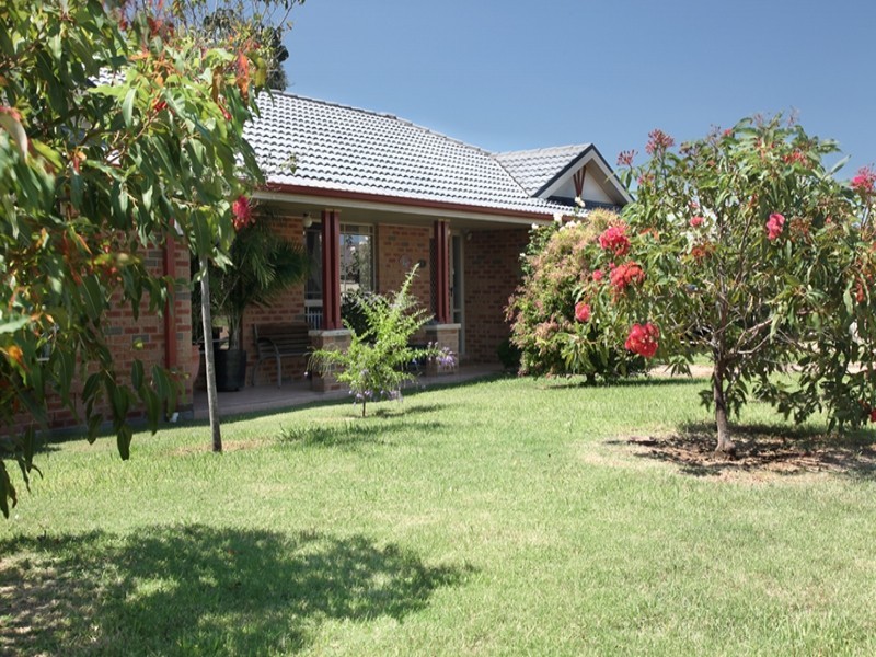 4 Brown Crescent, Kurri Kurri NSW 2327