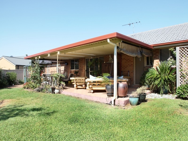 4 Brown Crescent, Kurri Kurri NSW 2327