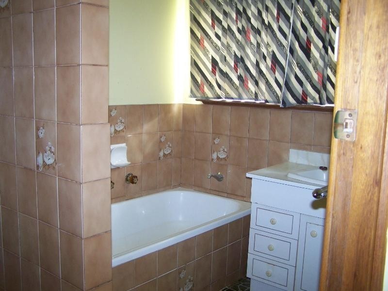16 Wollombi Road, Millfield NSW 2325