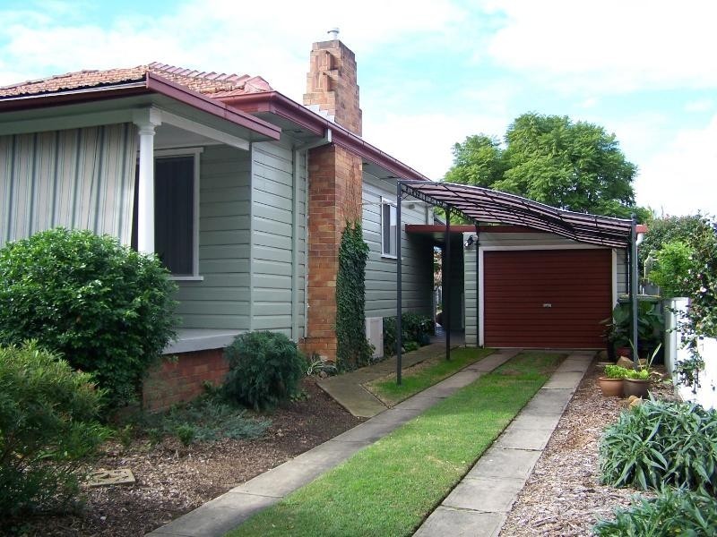 28 Desmond Street, Cessnock NSW 2325