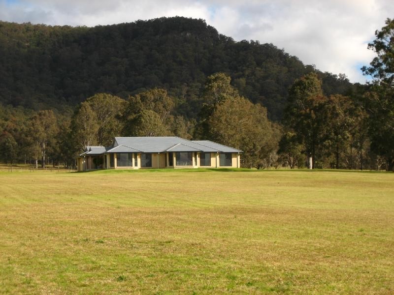 284 Heaton Road, Quorrobolong NSW 2325