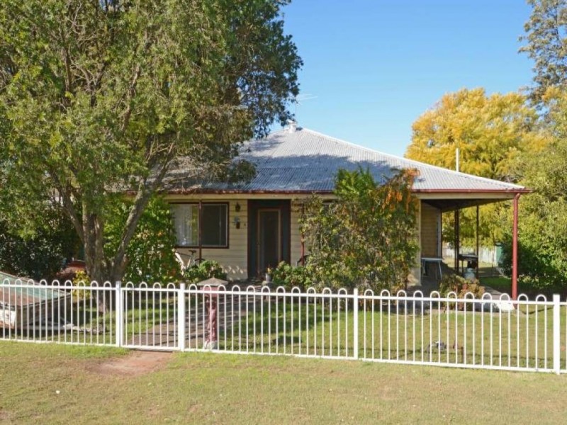 6 Hickey Street, Cessnock NSW 2325