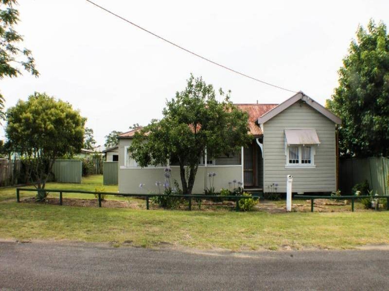4 Daniel Street, Cessnock NSW 2325