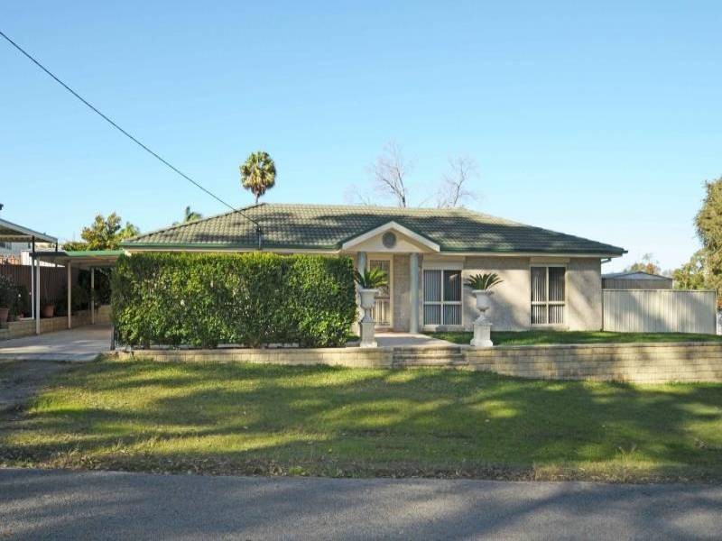 7 Albury Street, Abermain NSW 2326