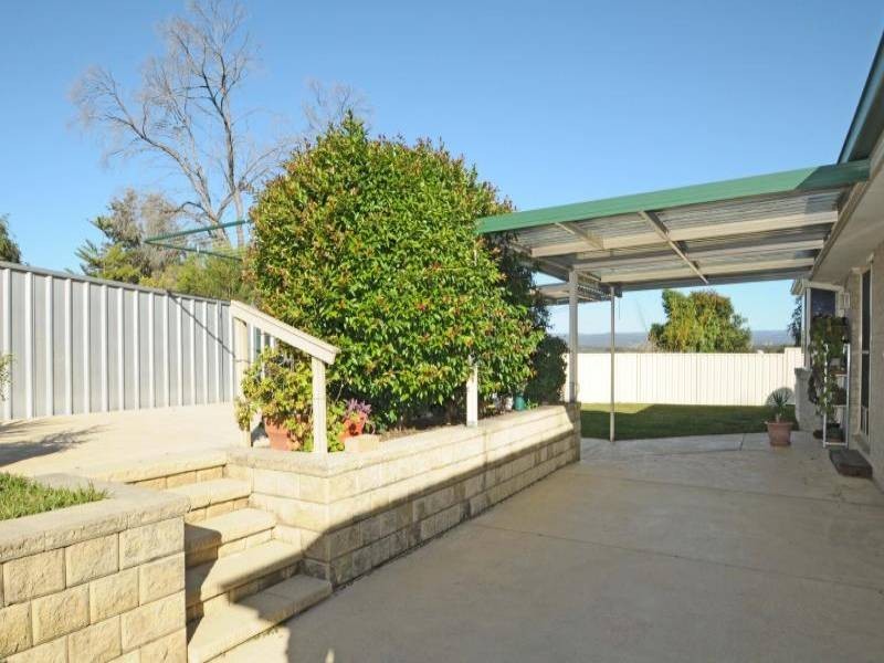 7 Albury Street, Abermain NSW 2326