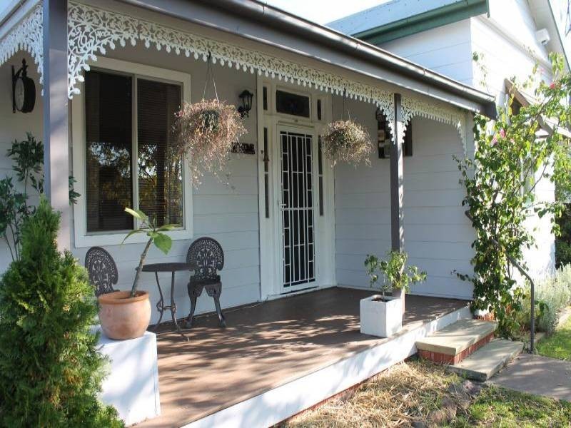 35 Edgeworth Street, Cessnock NSW 2325