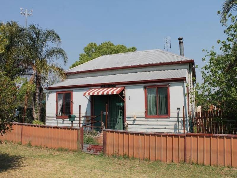 9 Fourth Street, Cessnock NSW 2325