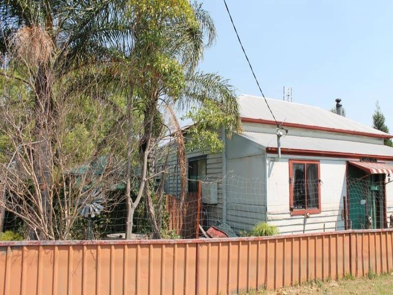 9 Fourth Street, Cessnock NSW 2325