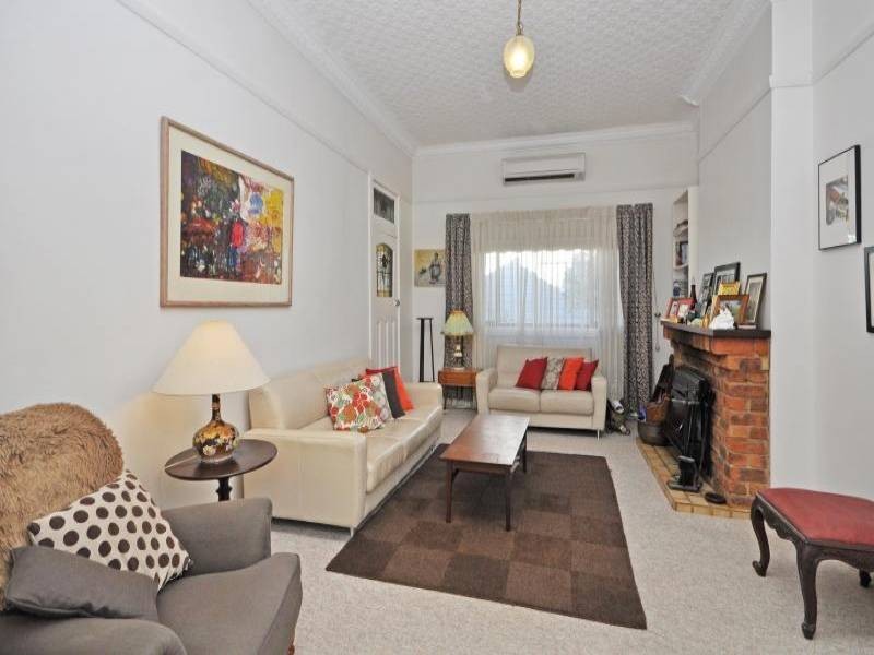 8 West Avenue, Cessnock NSW 2325