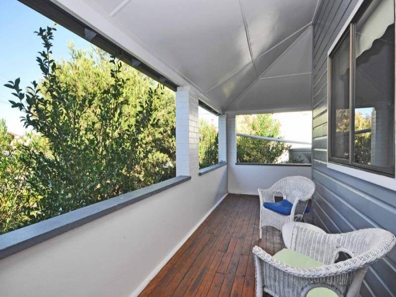 8 West Avenue, Cessnock NSW 2325