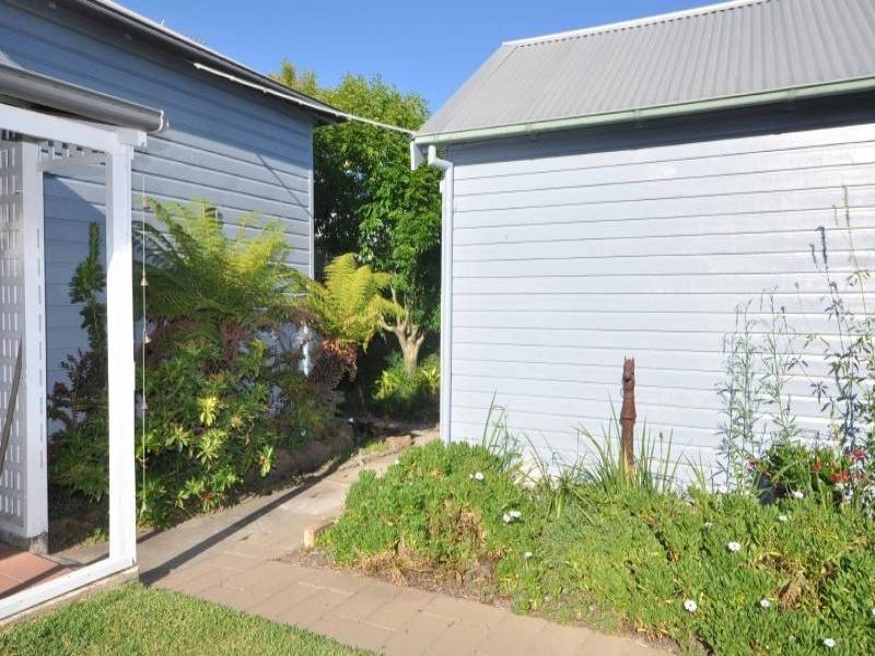 8 West Avenue, Cessnock NSW 2325