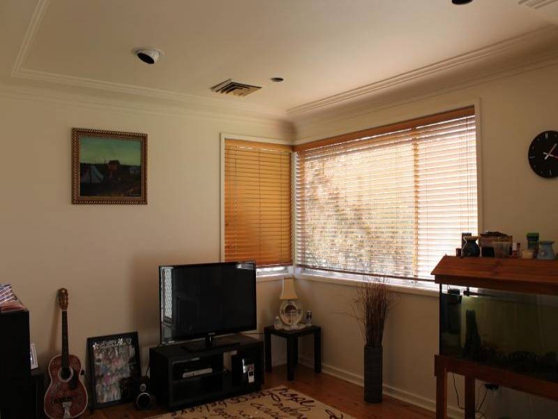 11 Lambert Street, Cessnock NSW 2325