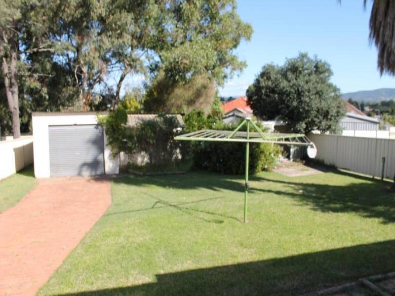 11 Lambert Street, Cessnock NSW 2325