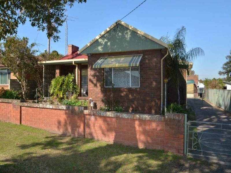14 Fourth Street, Weston NSW 2326