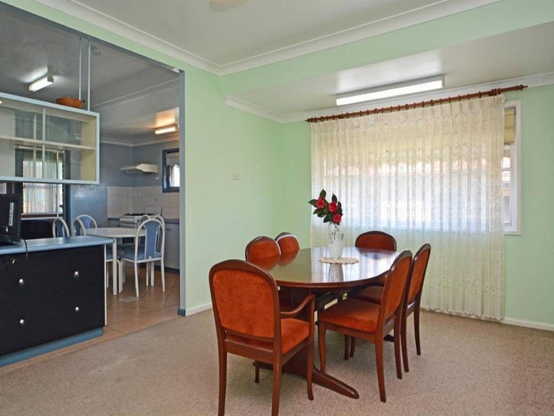 14 Fourth Street, Weston NSW 2326
