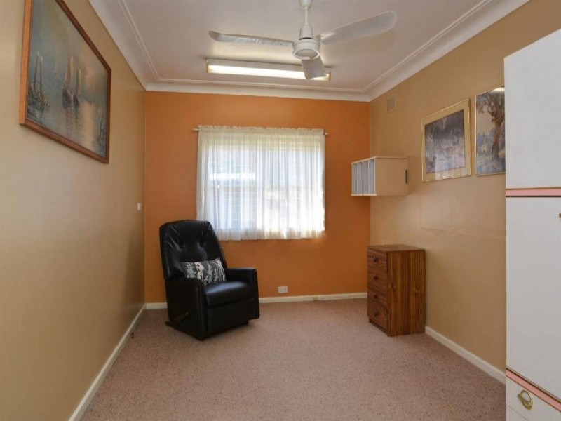 14 Fourth Street, Weston NSW 2326