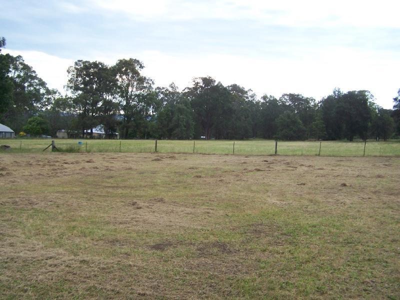 8 Tunnel Road, Cessnock NSW 2325