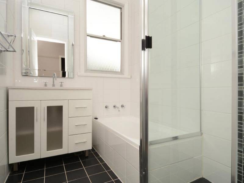 6 Fourth Avenue, Rutherford NSW 2320