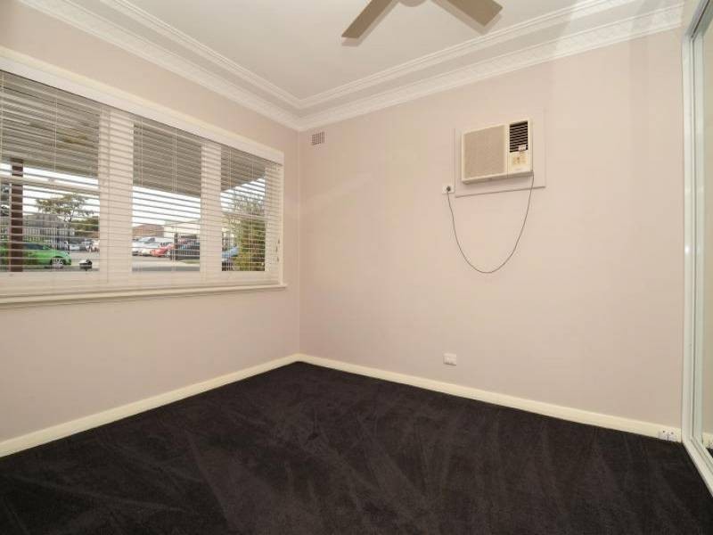 6 Fourth Avenue, Rutherford NSW 2320