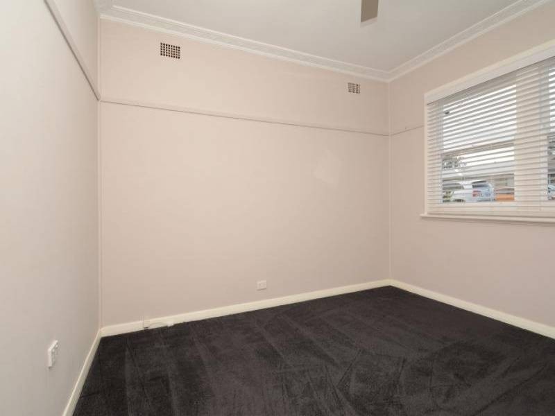 6 Fourth Avenue, Rutherford NSW 2320