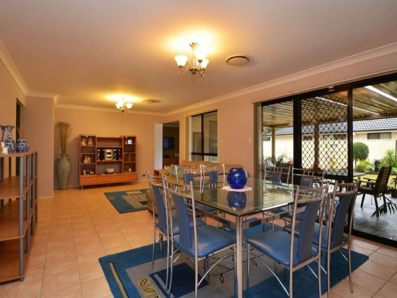 27 Tyrrell Grove, Cessnock NSW 2325