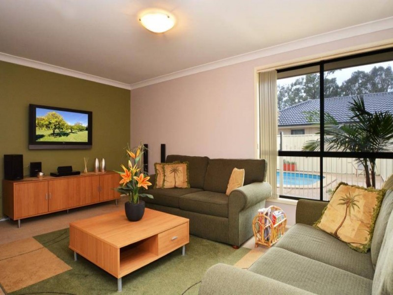 27 Tyrrell Grove, Cessnock NSW 2325