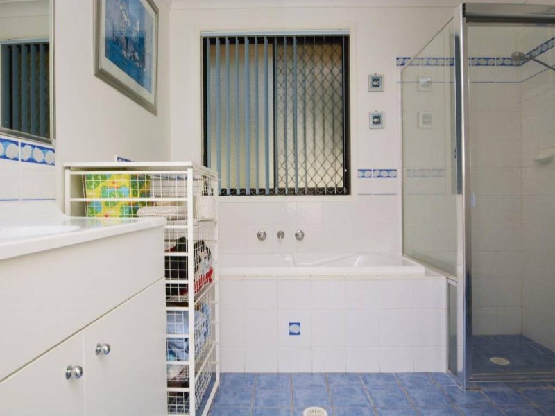 27 Tyrrell Grove, Cessnock NSW 2325