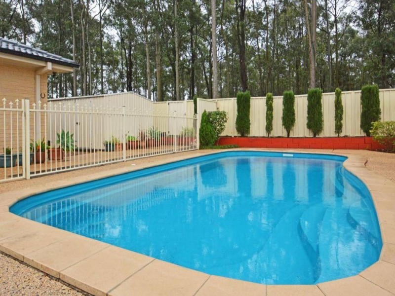 27 Tyrrell Grove, Cessnock NSW 2325