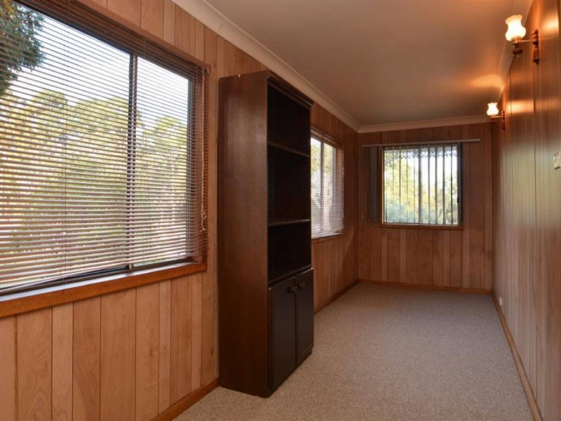 301 Cessnock Road, Abermain NSW 2326