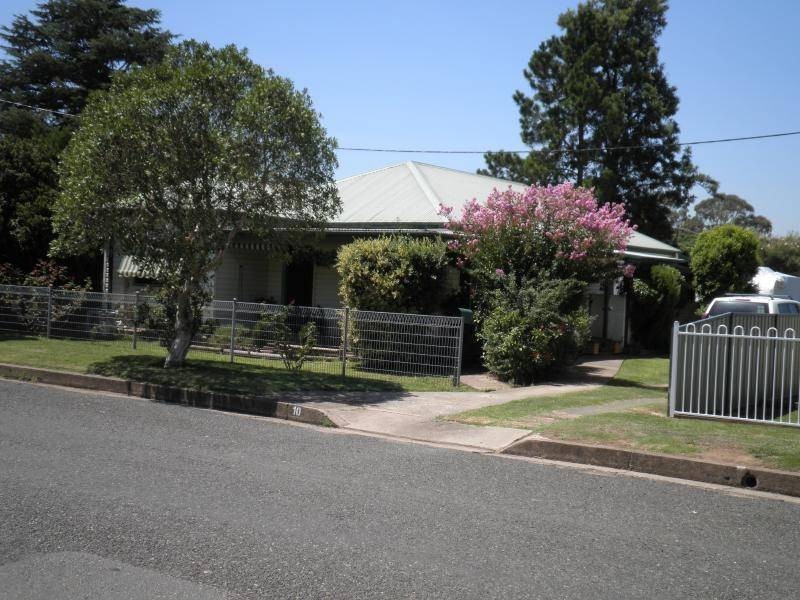 10 CHURCH STREET, Cessnock NSW 2325