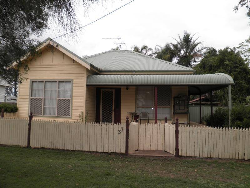 37 Gordon Avenue, Cessnock NSW 2325