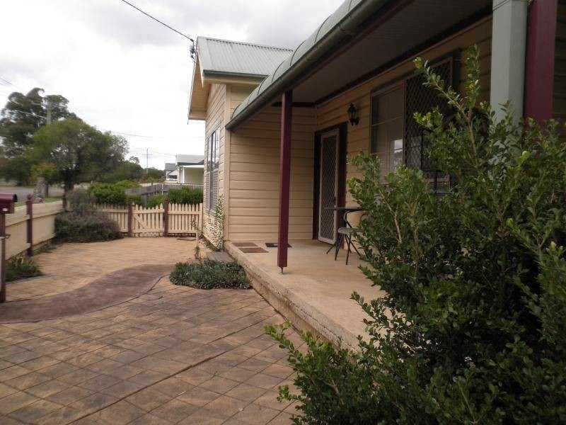 37 Gordon Avenue, Cessnock NSW 2325