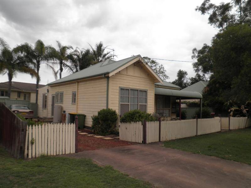 37 Gordon Avenue, Cessnock NSW 2325