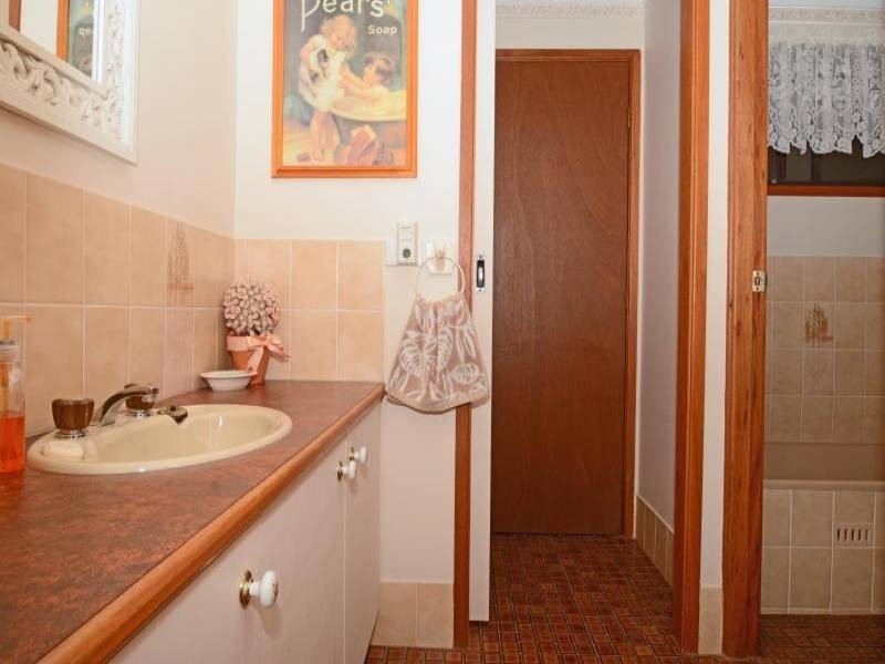 345 Quorrobolong Road, Quorrobolong NSW 2325