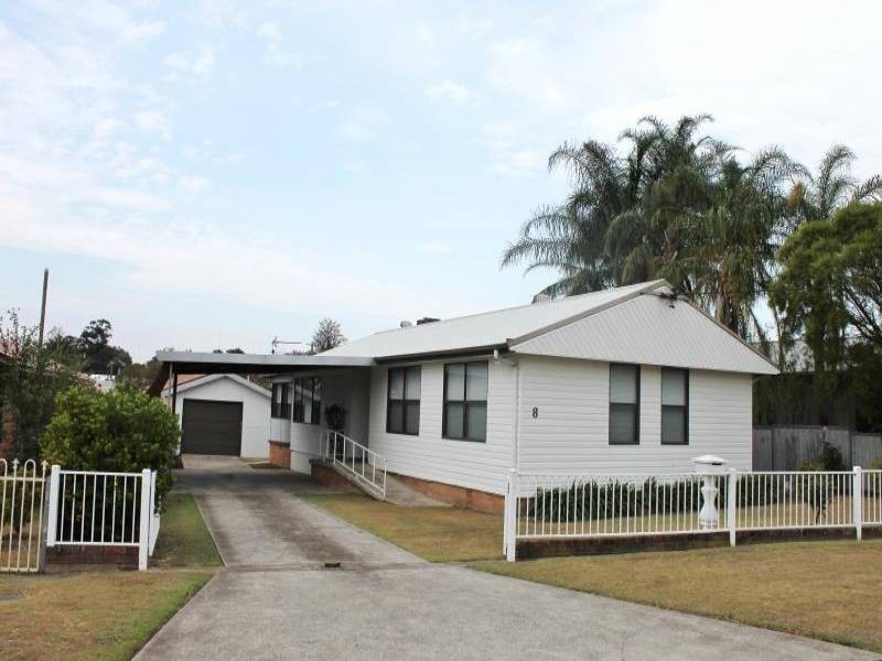 8 Balmoral Avenue, Cessnock NSW 2325