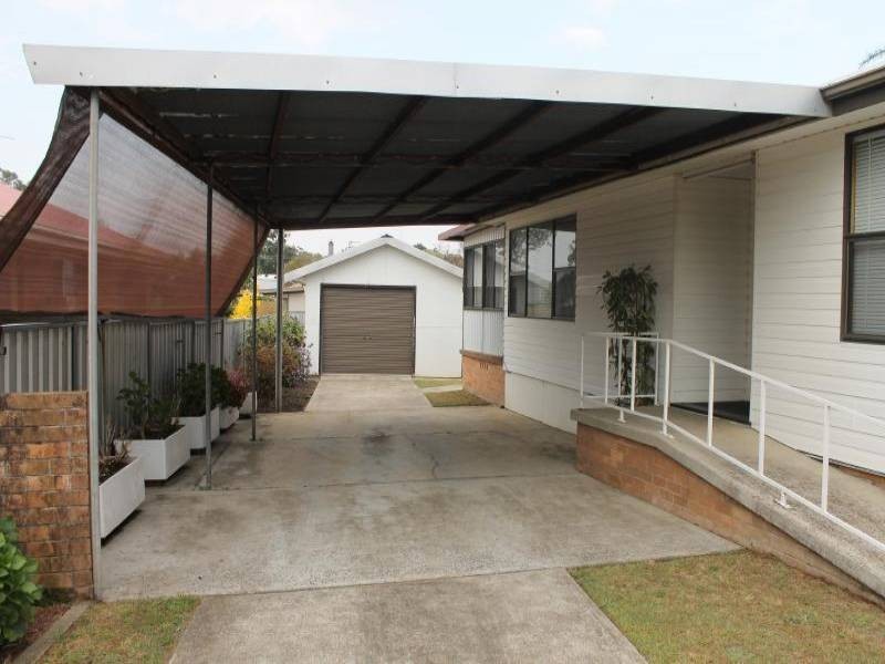 8 Balmoral Avenue, Cessnock NSW 2325