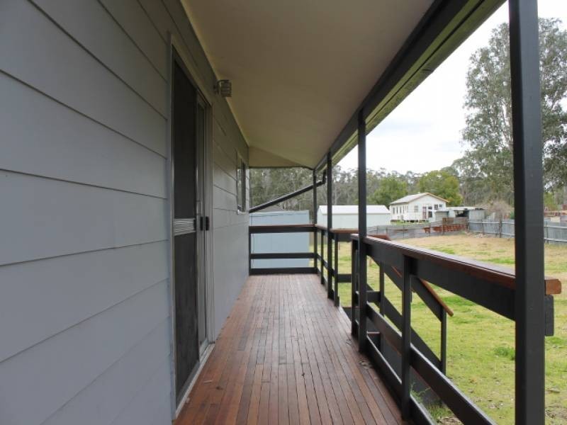 20 John Street, Ellalong NSW 2325