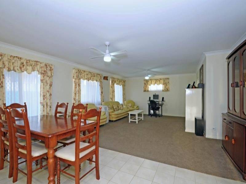 2B William Street, Paxton NSW 2325