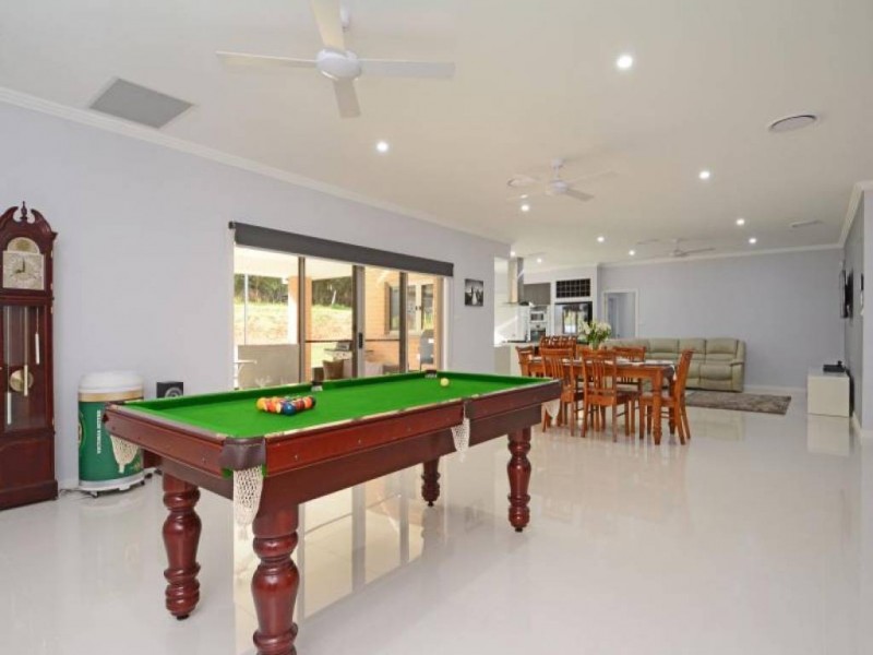 8 Tunnel Road, Cessnock NSW 2325