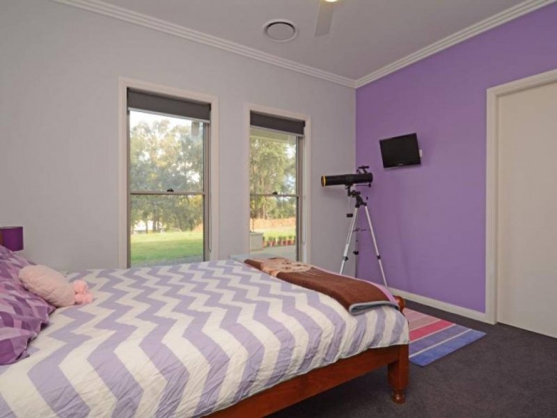 8 Tunnel Road, Cessnock NSW 2325