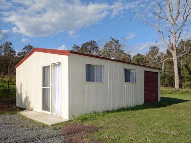 8 Tunnel Road, Cessnock NSW 2325