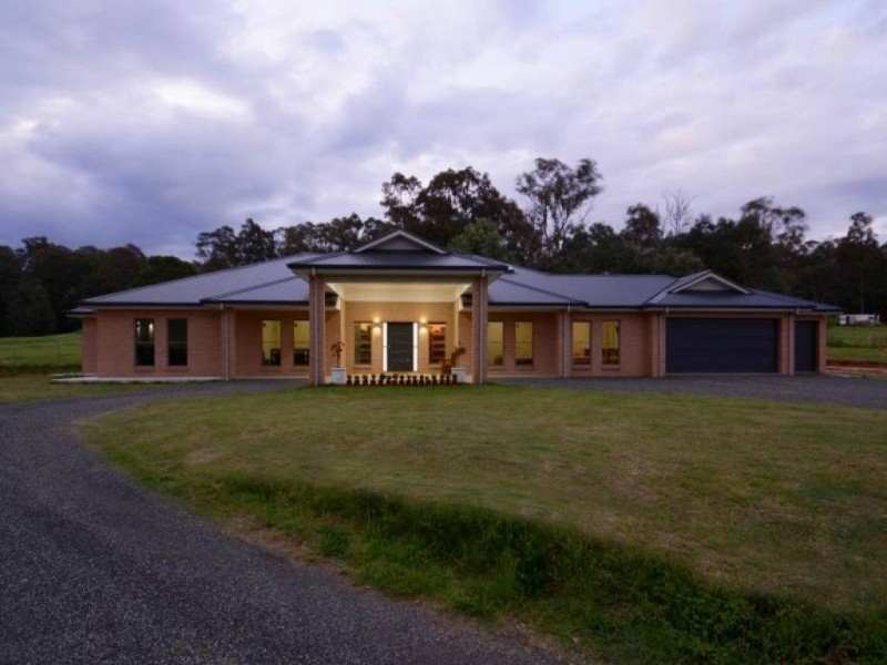 8 Tunnel Road, Cessnock NSW 2325