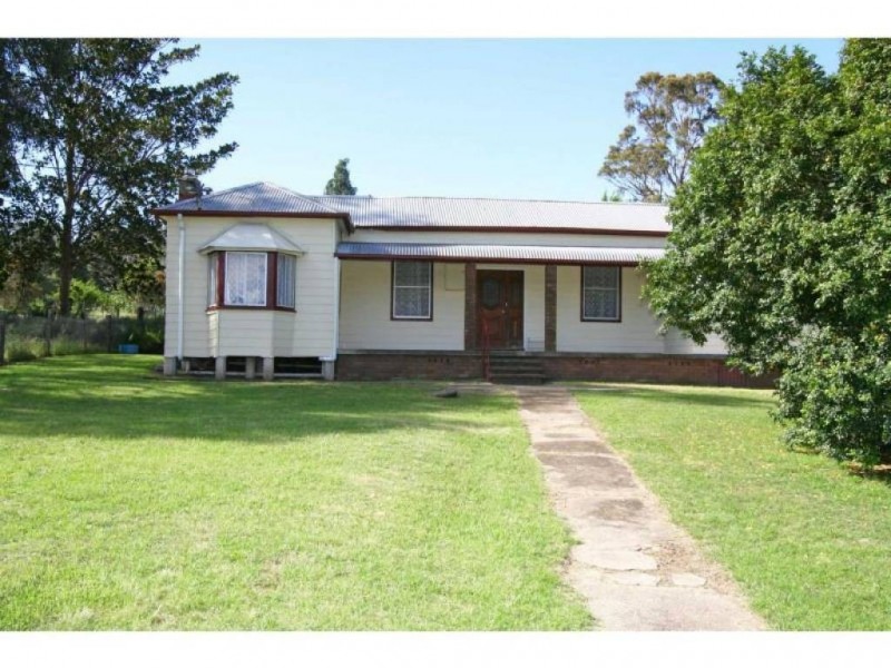 8 Tunnel Road, Cessnock NSW 2325