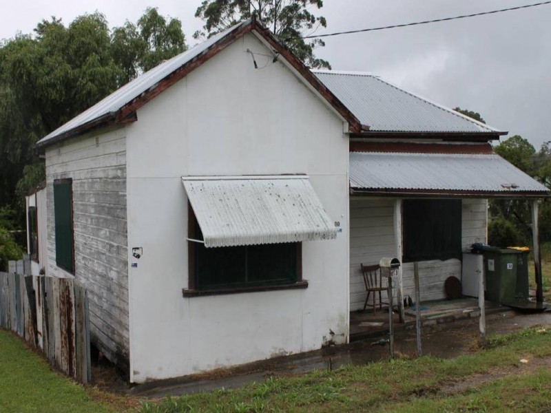 30 Charles Street, Abermain NSW 2326