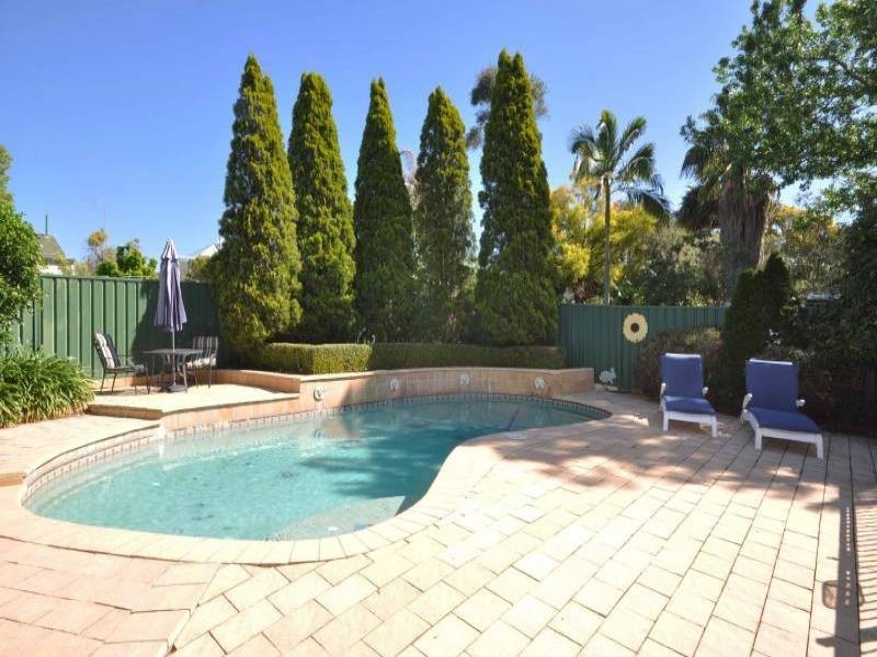 4 Seventh Street, Weston NSW 2326