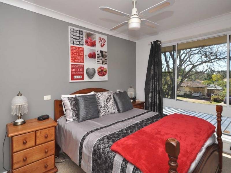 4 Seventh Street, Weston NSW 2326