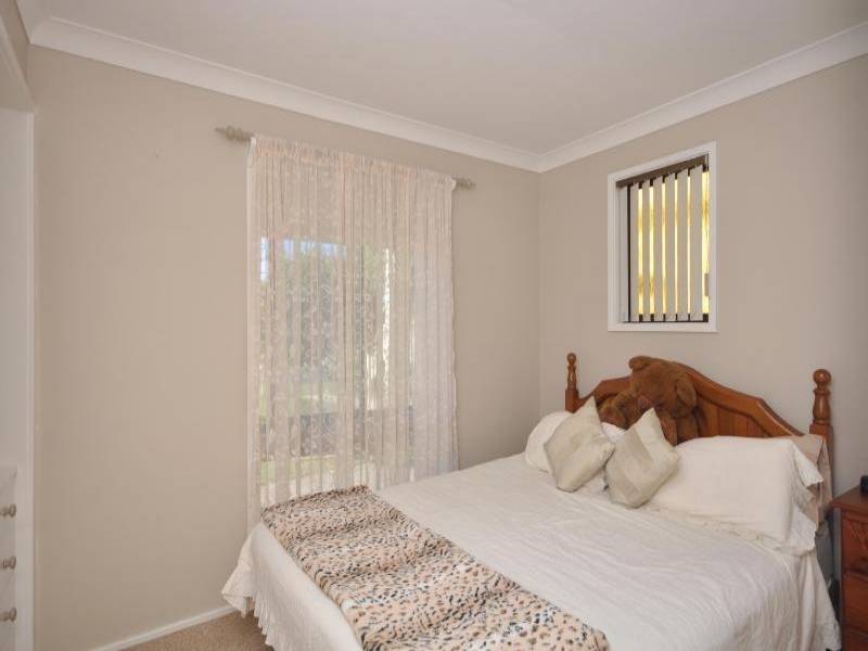 4 Seventh Street, Weston NSW 2326