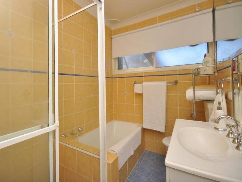4 Seventh Street, Weston NSW 2326
