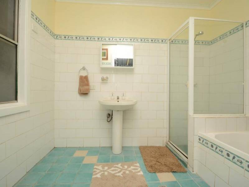 5 Church Street, Weston NSW 2326